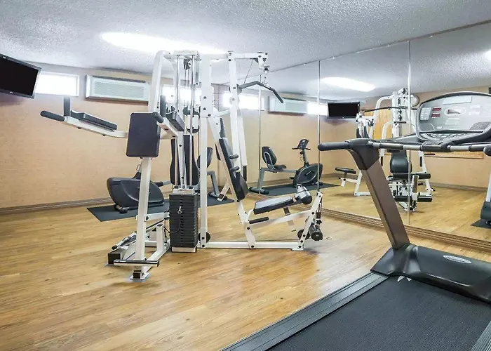 Hotel Quality & Near Event Center Casper